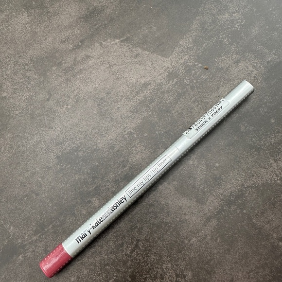 Mary-Kate Line My Lips Lipliner – Mauve 💜✨ - Picture 1 of 9